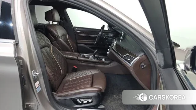 BMW 7 Series (G11) id 3686826 из Кореи 20