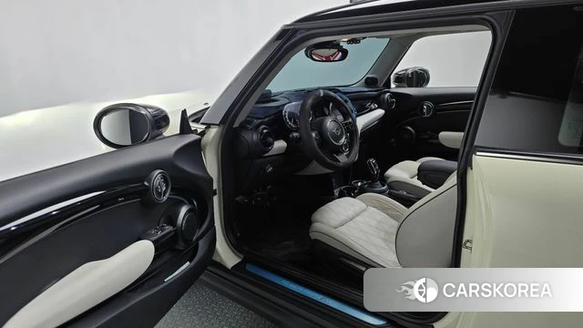 Mini Cooper S id 4735728 из Кореи 32