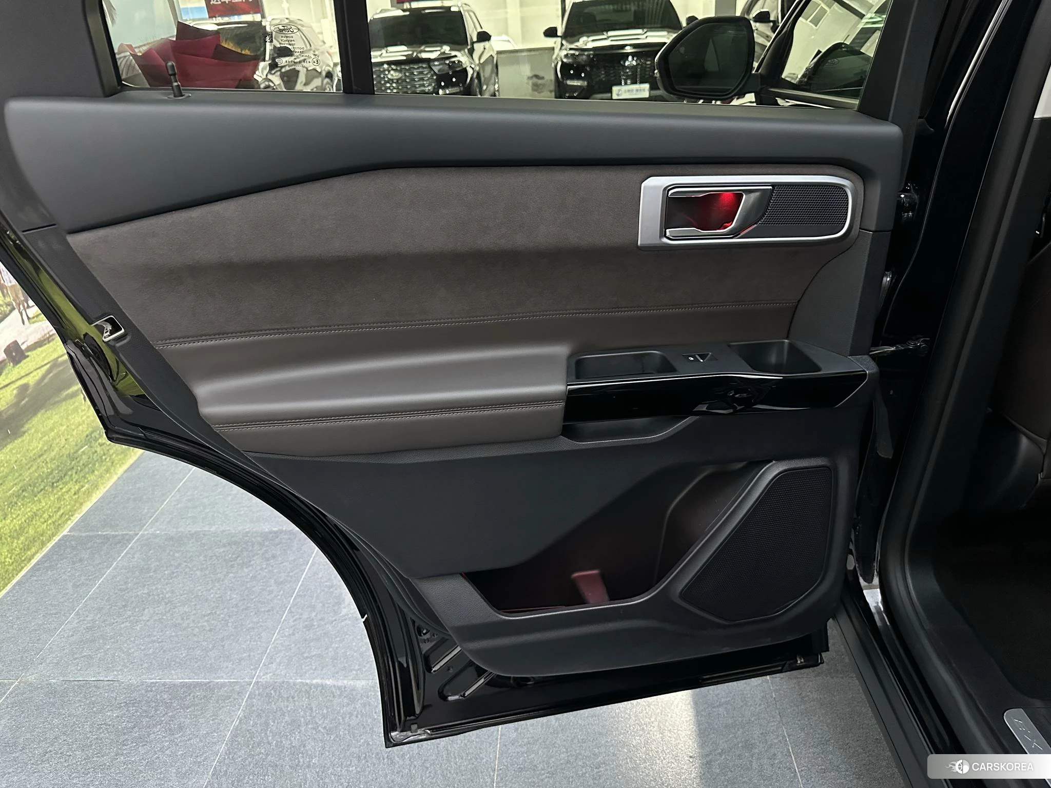 Ford Explorer id 4420171 из Китая 19