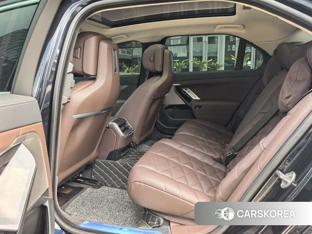 BMW 7 series id 4278331 из Китая 16