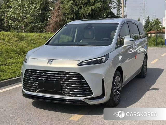 Buick GL8 PHEV id 4205708 из Китая 13