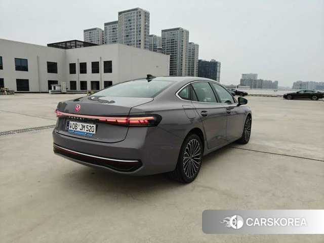 Volkswagen Passat id 4272042 из Китая 21