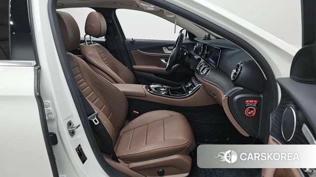 Mercedes-Benz E-Class W213 id 4872971 из Кореи 32