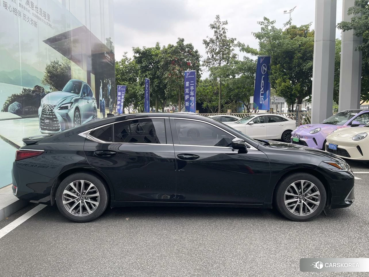 Lexus ES id 4462003 из Китая 18