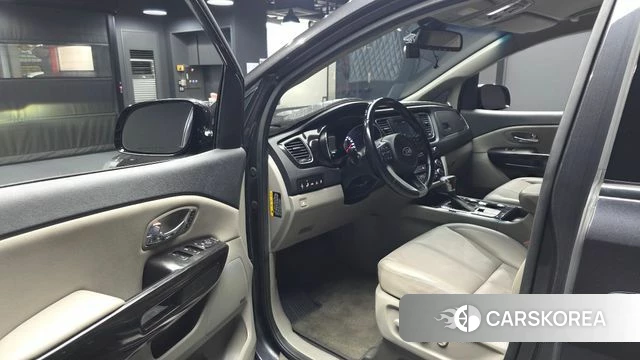 Kia The New Carnival id 4672346 из Кореи 32