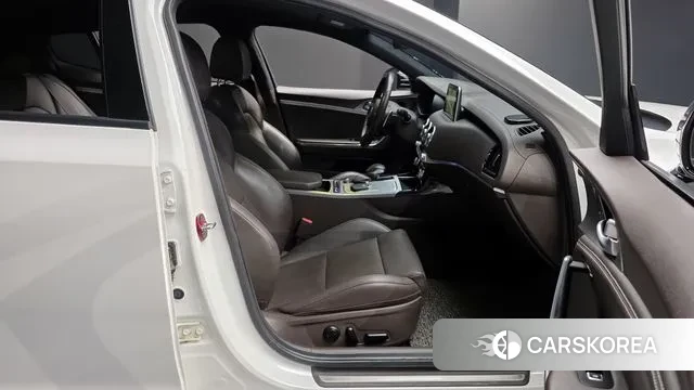 Kia Stinger id 3677238 из Кореи 20