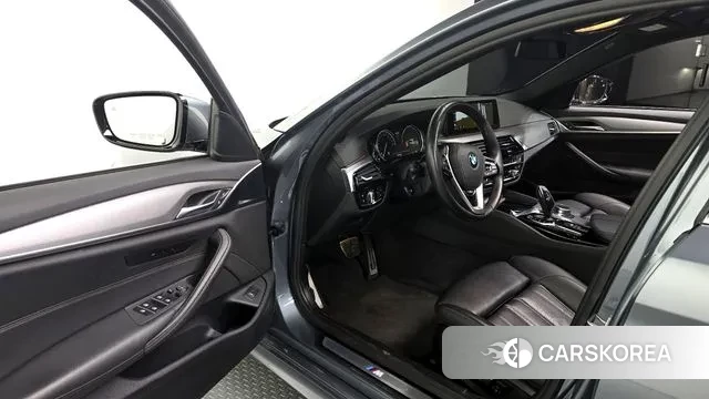 BMW 5 Series (G30) id 3672841 из Кореи 20