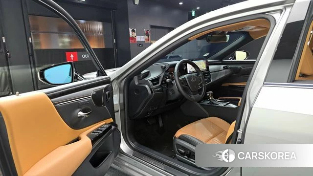 Lexus ES300h 7th generation id 4354511 из Кореи 34