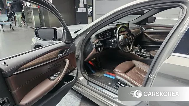 BMW 5 Series (G30) id 3760040 из Кореи 20