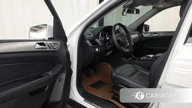 Mercedes-Benz GLE - Class W166 id 4837065 из Кореи 32