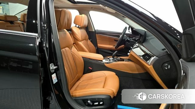 BMW 5 Series (G30) id 3852355 из Кореи 20