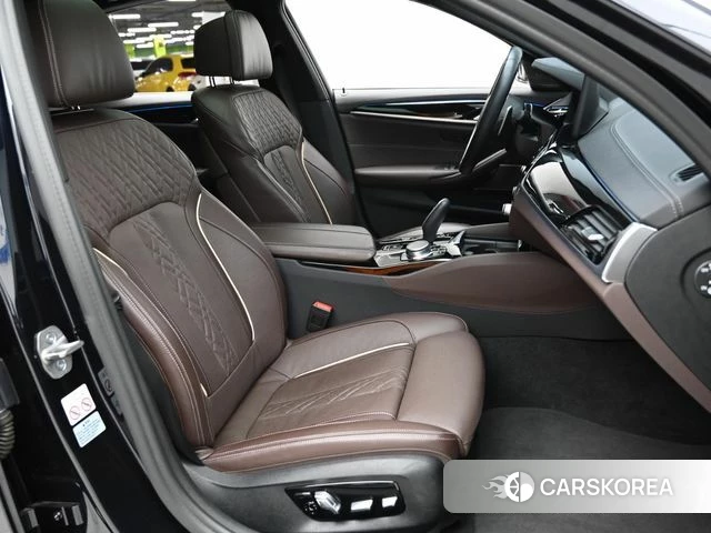 BMW 5 Series (G30) id 3852034 из Кореи 20