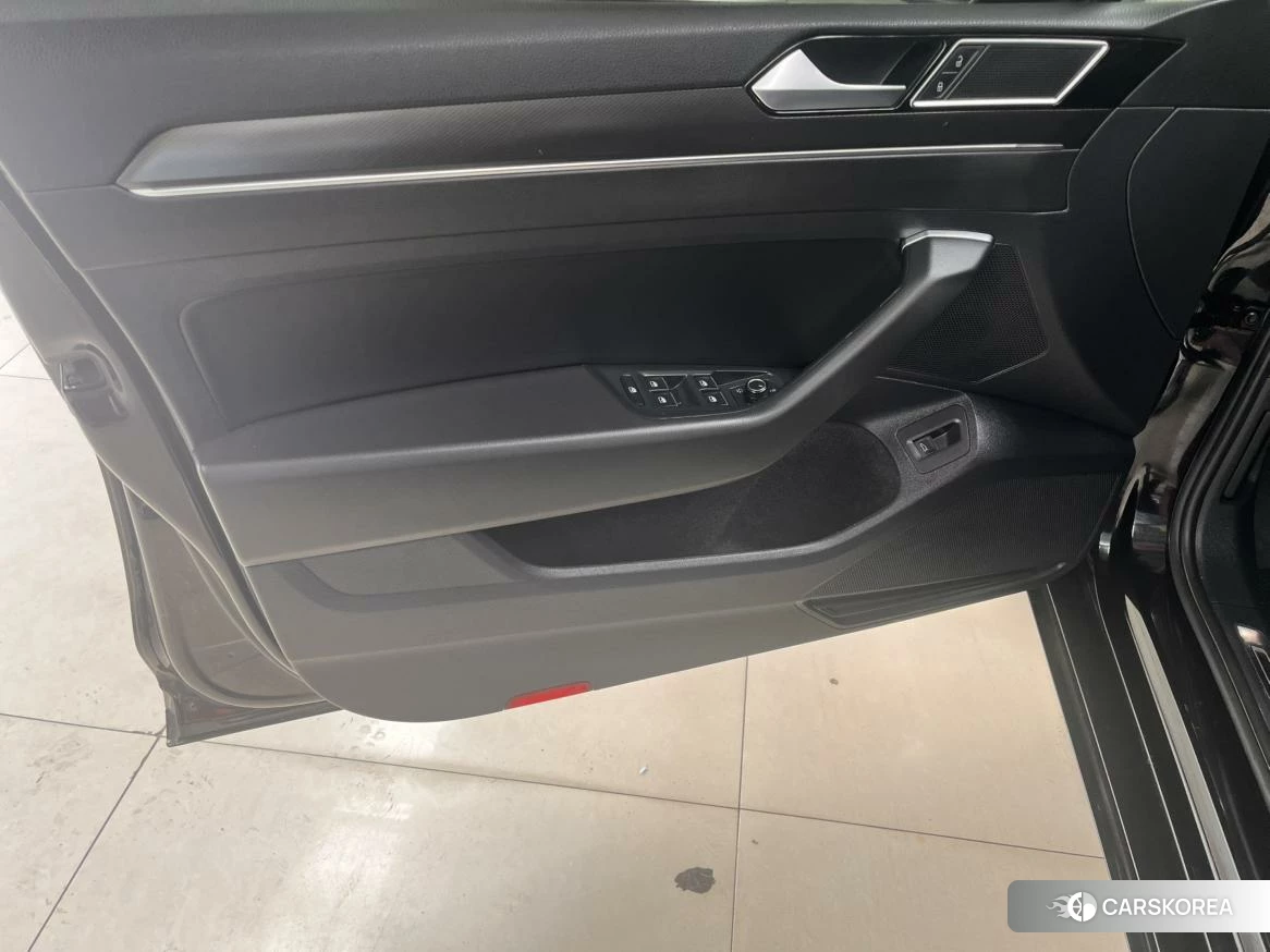Volkswagen Magotan id 4492769 из Китая 15