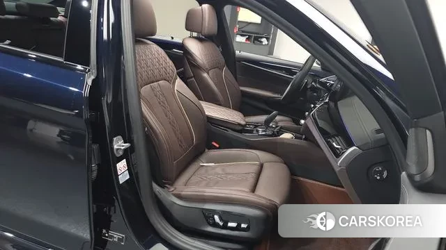 BMW 5 Series (G30) id 3289479 из Кореи 20