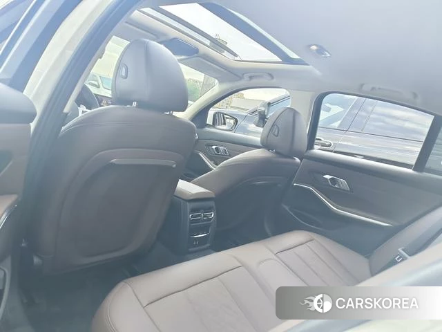 BMW 3 series id 4341727 из Китая 23