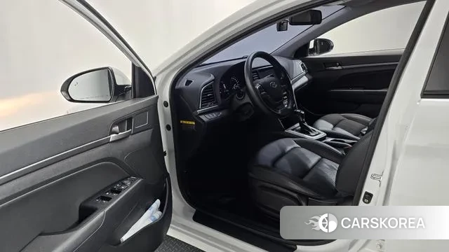 Hyundai Avante AD id 3313502 из Кореи 20