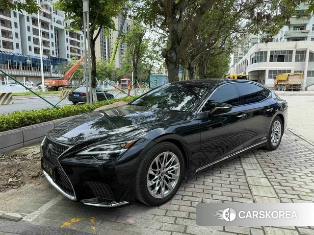 Lexus LS id 4333910 из Китая 18
