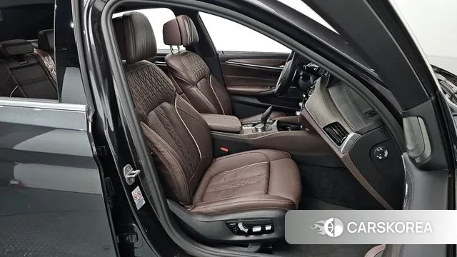 BMW 5 Series (G30) id 3044759 из Кореи 20