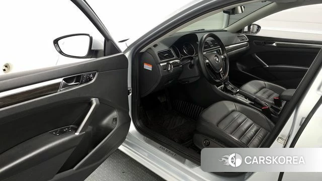 Volkswagen The New Passat id 3861581 из Кореи 20