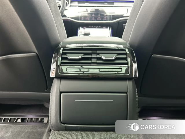 Audi A8 id 4265930 из Китая 23