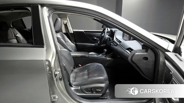 Lexus ES300h 7th generation id 3905173 из Кореи 20