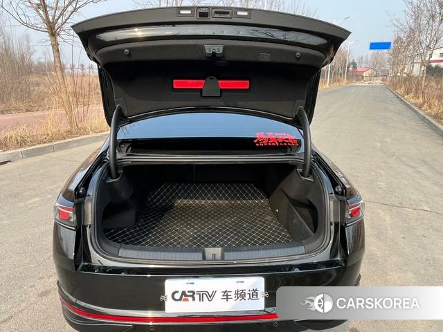Volkswagen Magotan id 3907961 из Китая 18