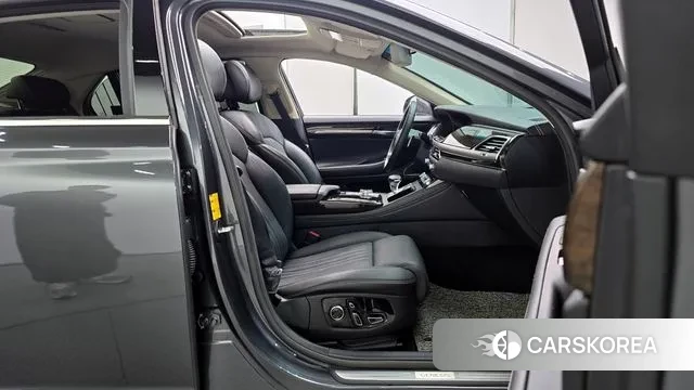 Genesis G90 id 3296154 из Кореи 20