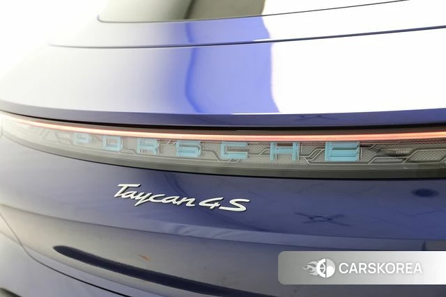 Porsche Taycan id 4624975 из Кореи 17