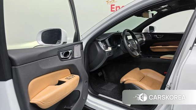 Volvo XC60 second Generation id 4836902 из Кореи 35