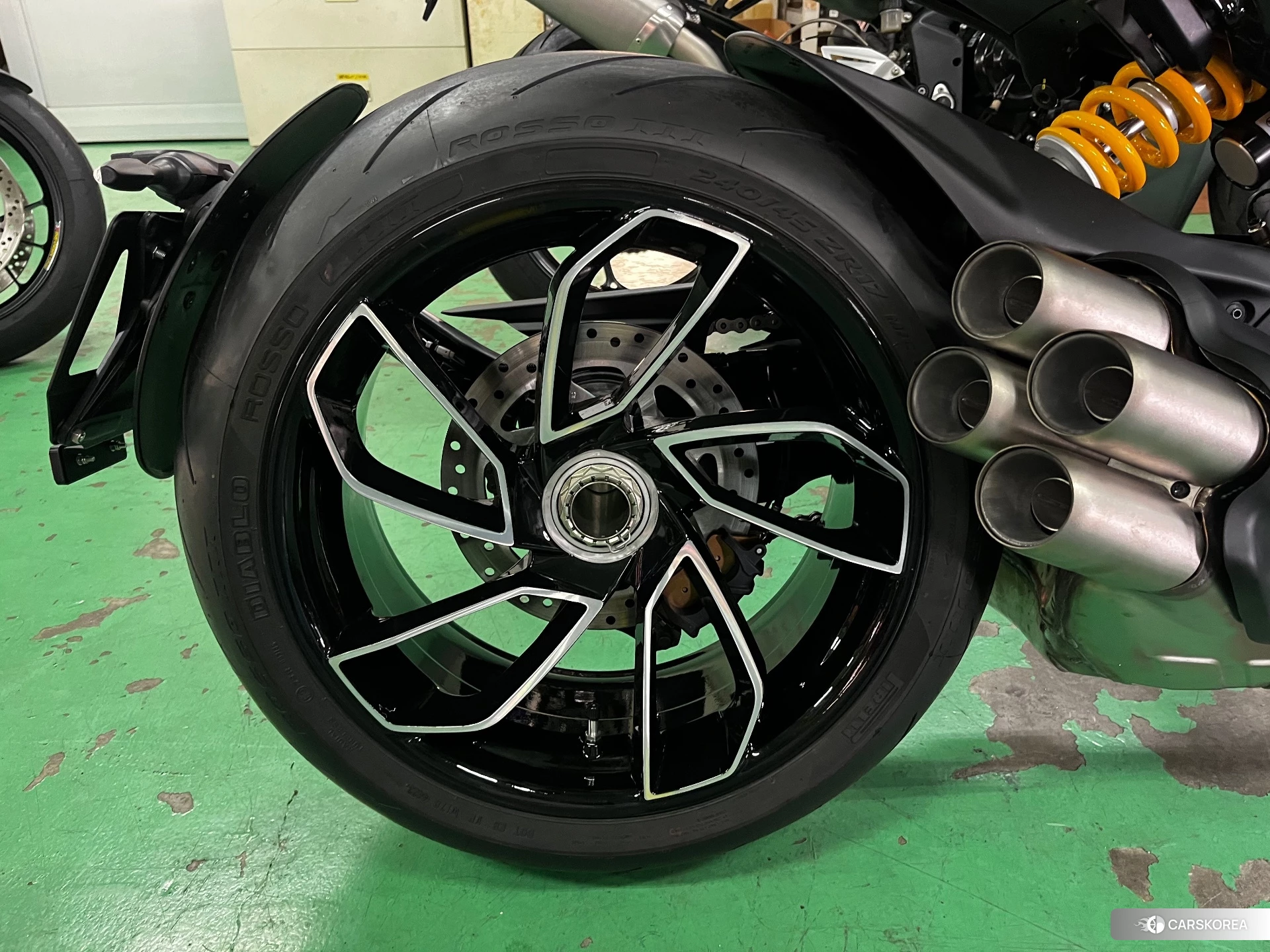 Проданный Ducati DIAVEL V4 id 4313274 из Японии, фото 10