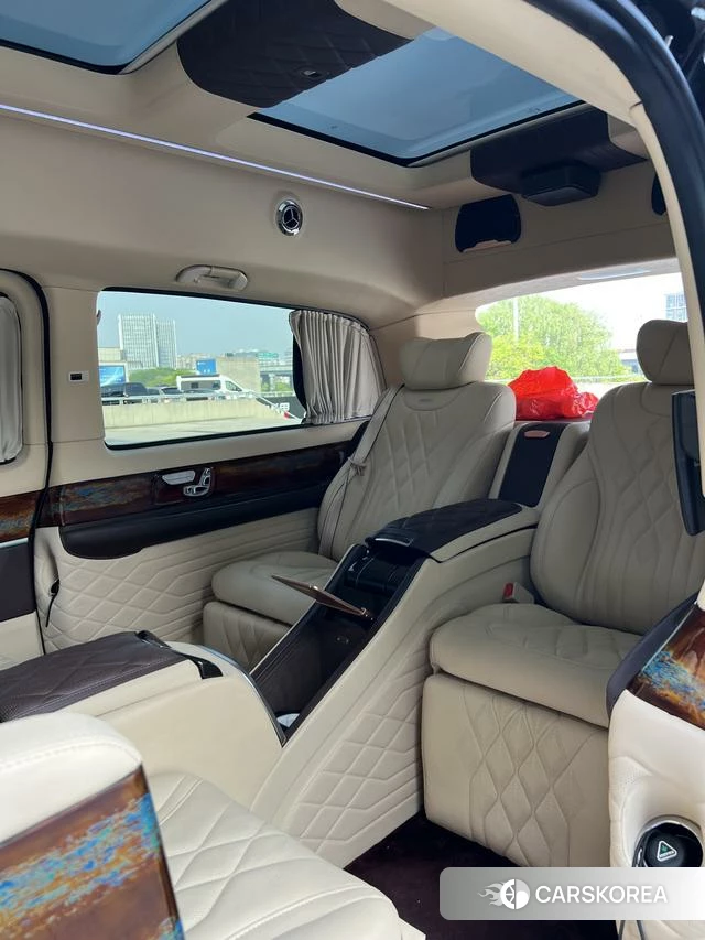 Mercedes-Benz V-class id 4260146 из Китая 21