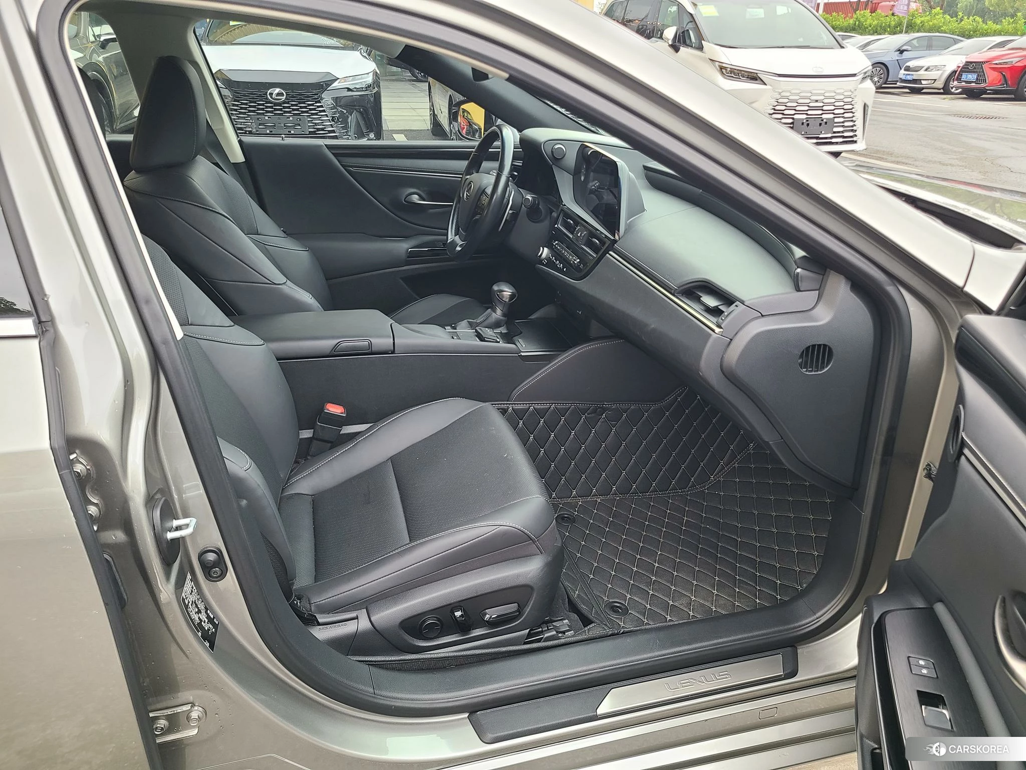 Lexus ES id 4498807 из Китая 13