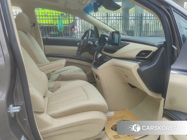 Buick GL8 id 3901823 из Китая 27