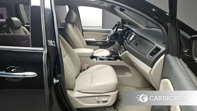 Kia The New Carnival id 2345636 из Кореи 20