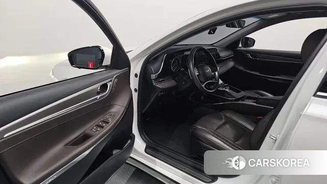 Hyundai The New Grandeur IG Hybrid id 3181729 из Кореи 20