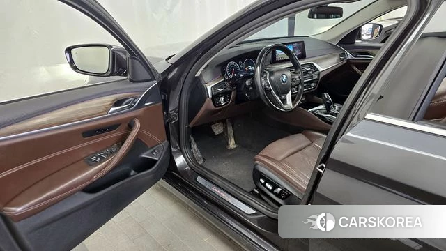 BMW 5 Series (G30) id 3873452 из Кореи 20