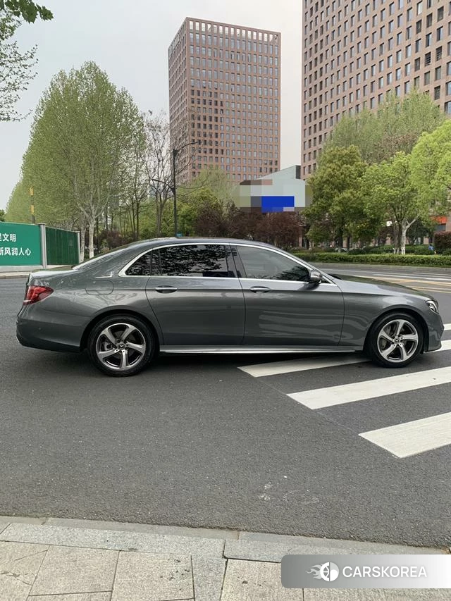 Mercedes-Benz E-class id 4236307 из Китая 15