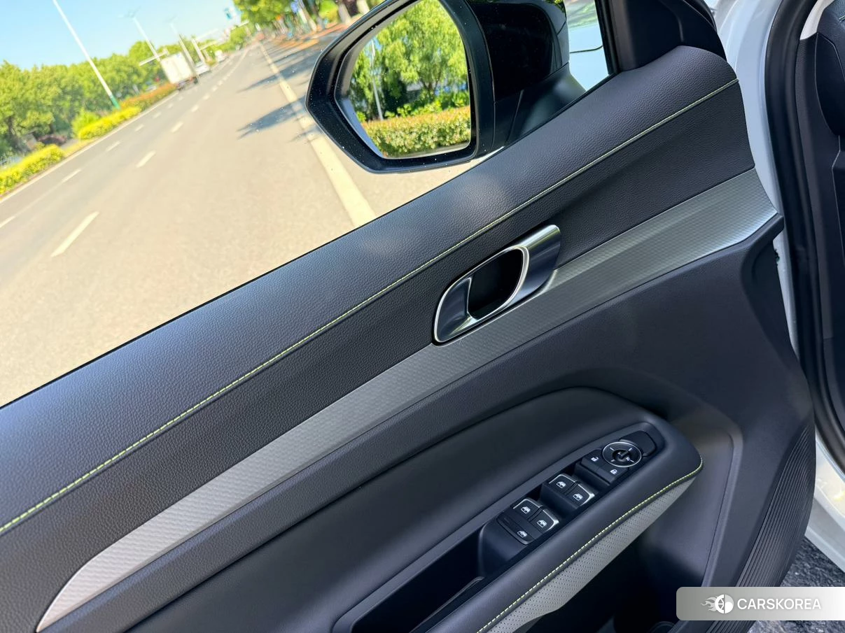 Ford Lingrui PHEV id 4419200 из Китая 18