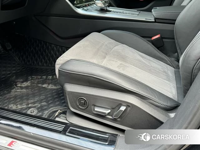 Audi A6L id 4291450 из Китая 16