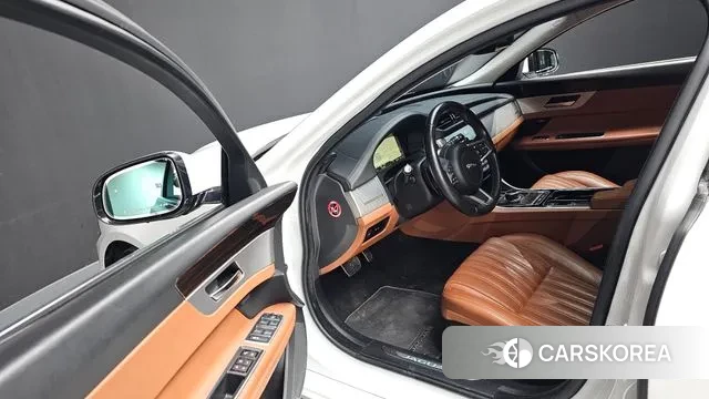 Jaguar XF (X260) id 3607552 из Кореи 20