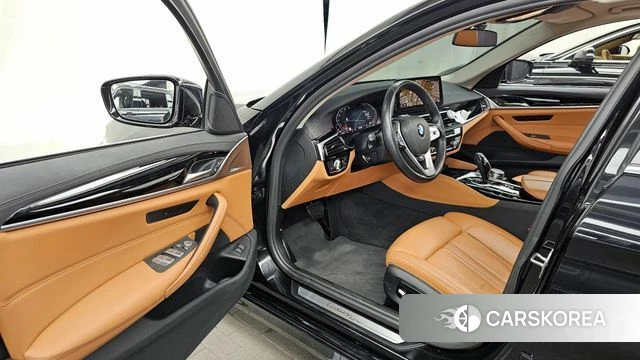 BMW 5 Series (G30) id 3892566 из Кореи 20