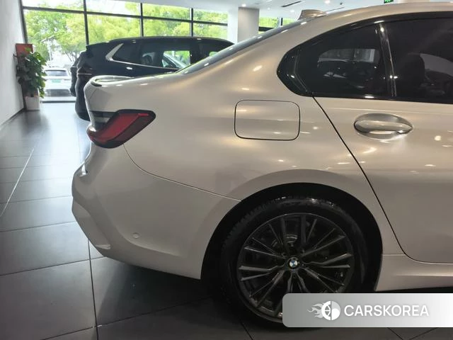 BMW 3 series id 4365753 из Китая 20