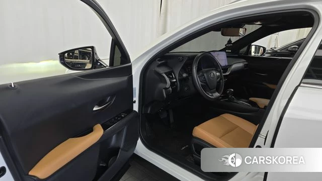 Lexus UX250h id 4463401 из Кореи 30