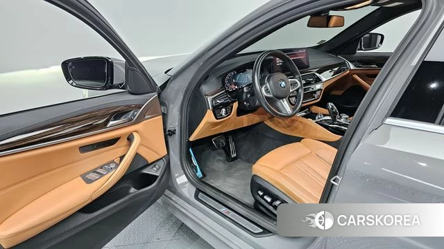 BMW 5 Series (G30) id 4223909 из Кореи 32