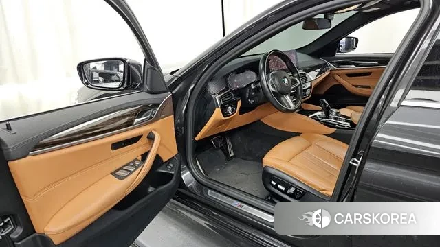 BMW 5 Series (G30) id 3165677 из Кореи 20