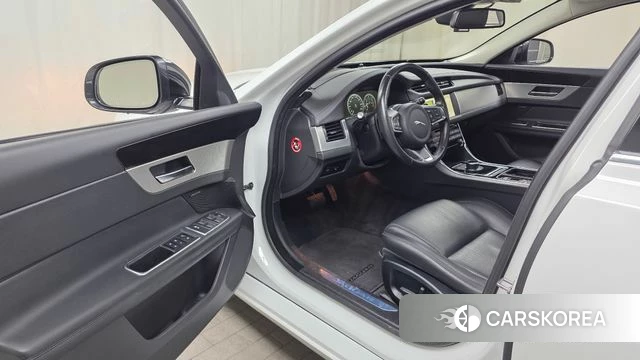 Jaguar XF (X260) id 4563467 из Кореи 34