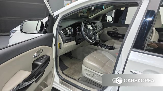 Kia The New Carnival id 4233117 из Кореи 33