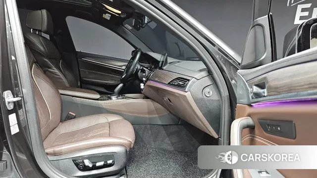 BMW 5 Series (G30) id 3319828 из Кореи 20