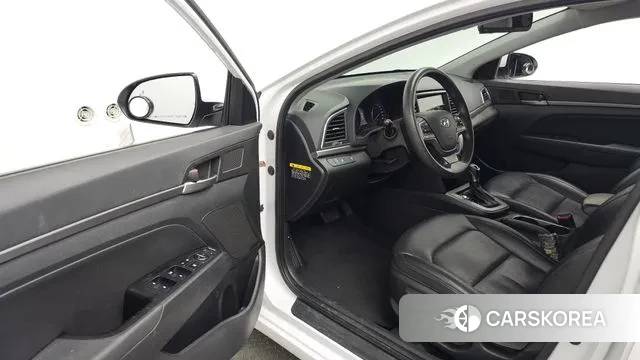 Hyundai Avante AD id 3505360 из Кореи 20