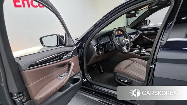 BMW 5 Series (G30) id 3273124 из Кореи 20